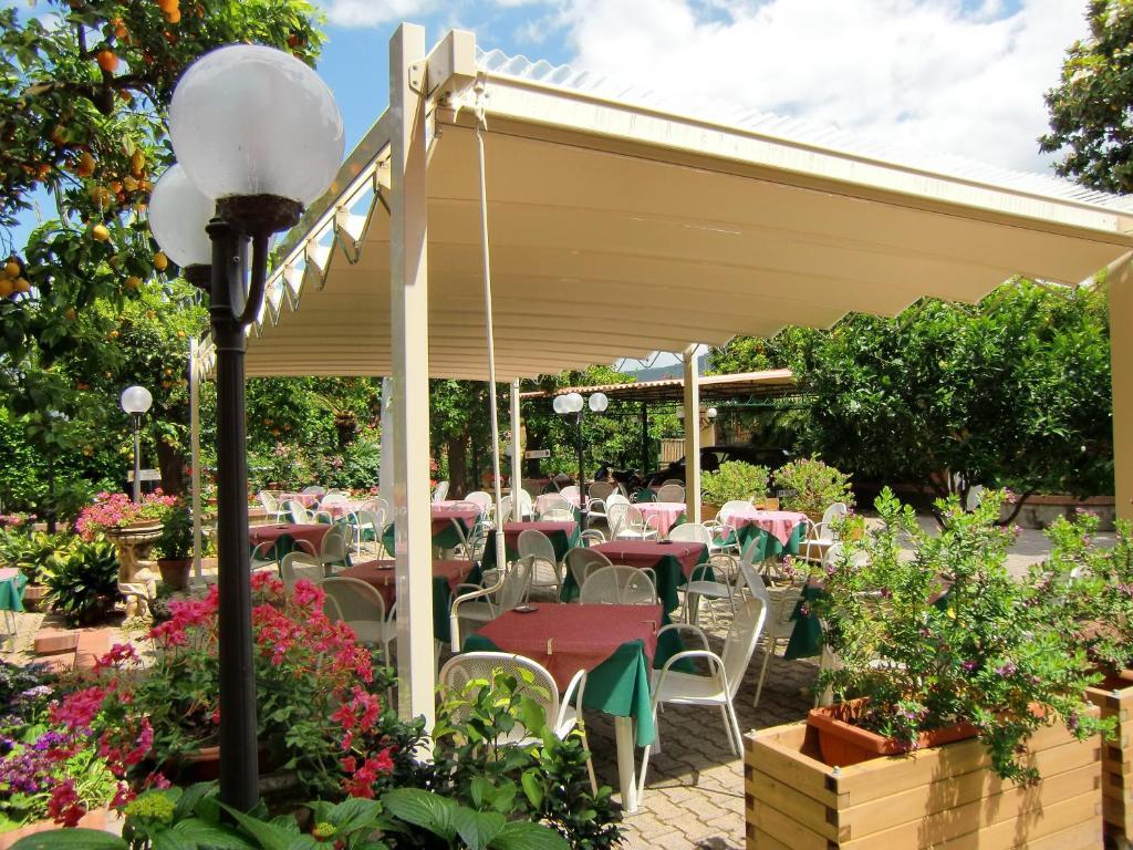 Hotel Girasole Sorrento Exterior foto