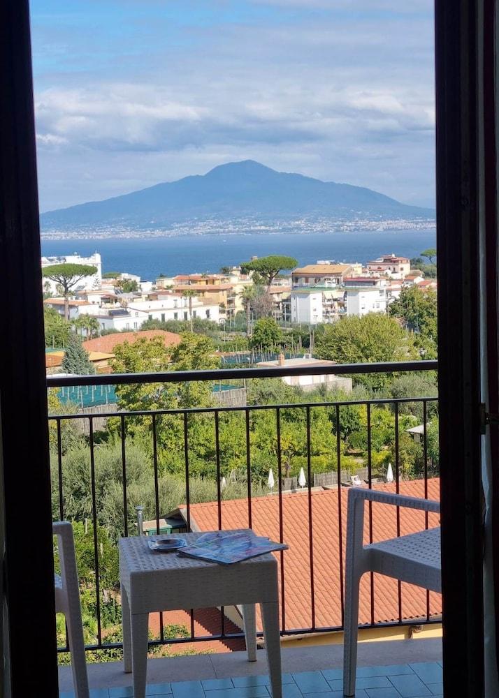 Hotel Girasole Sorrento Exterior foto
