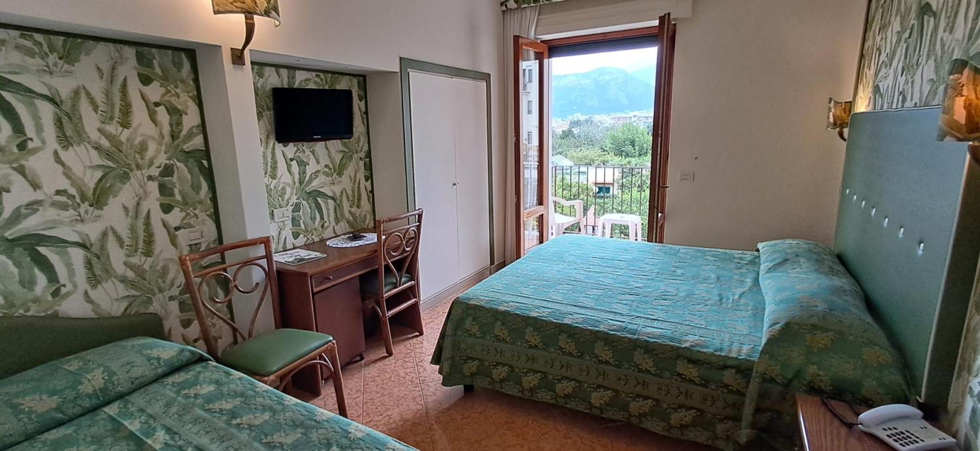 Hotel Girasole Sorrento Exterior foto