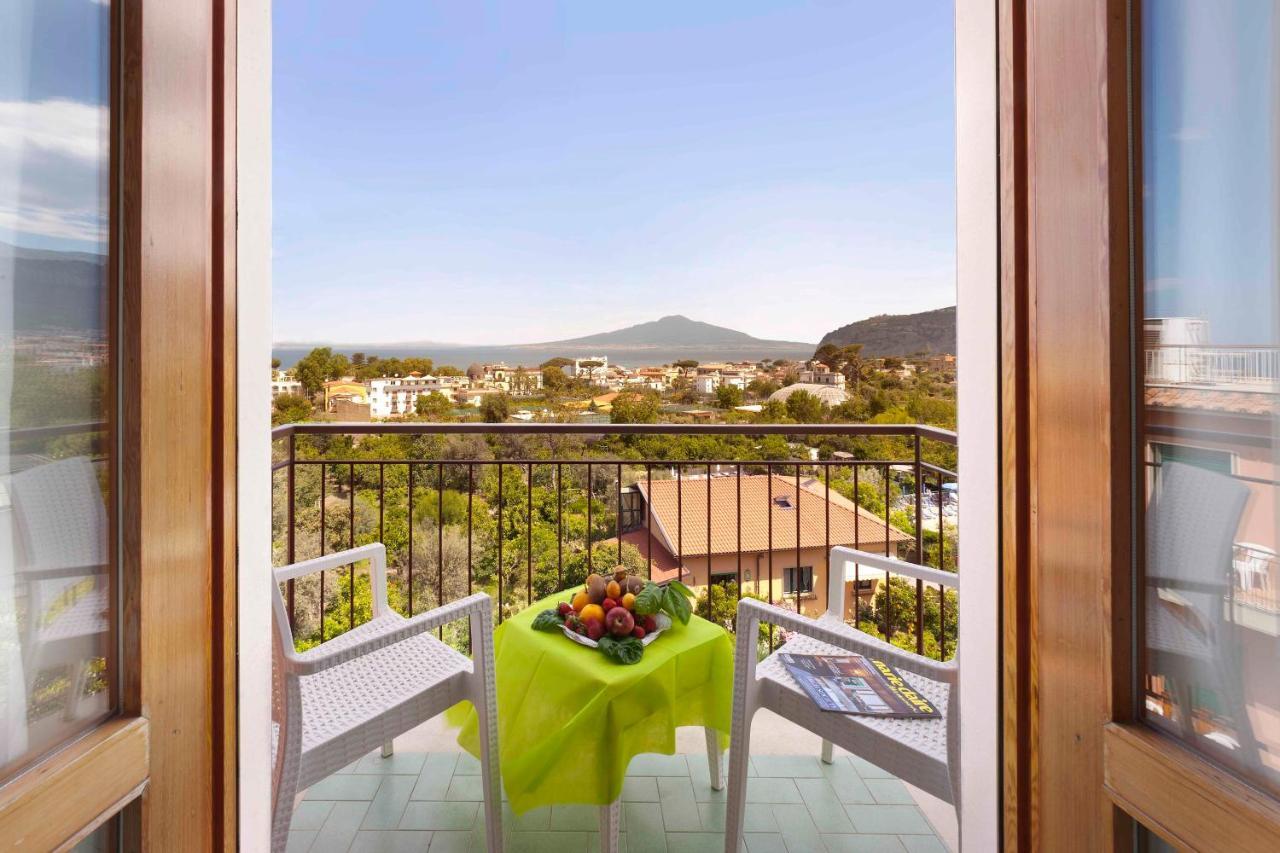 Hotel Girasole Sorrento Exterior foto
