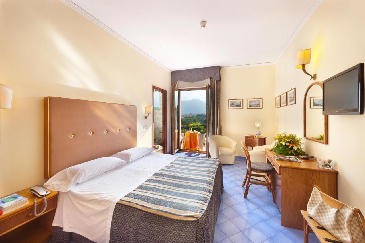 Hotel Girasole Sorrento Exterior foto
