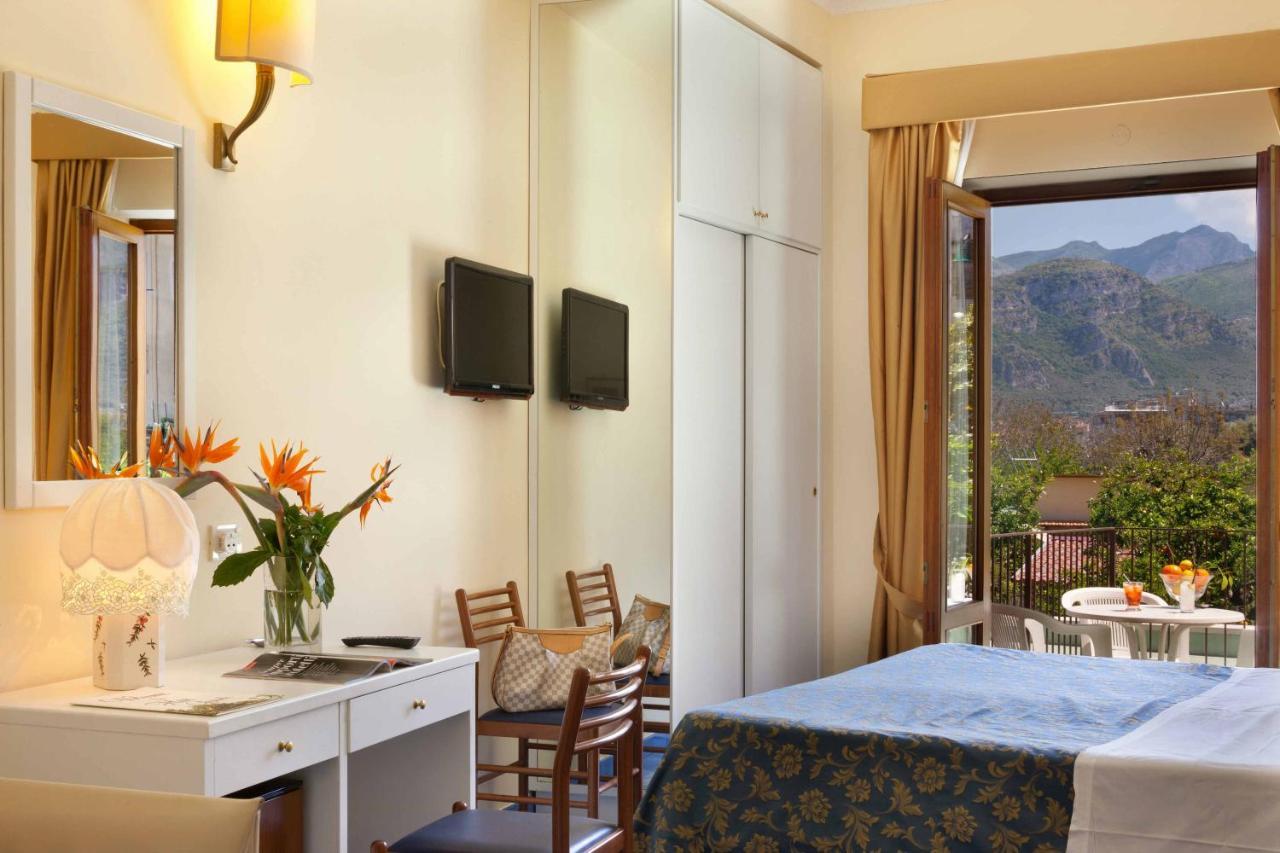 Hotel Girasole Sorrento Exterior foto