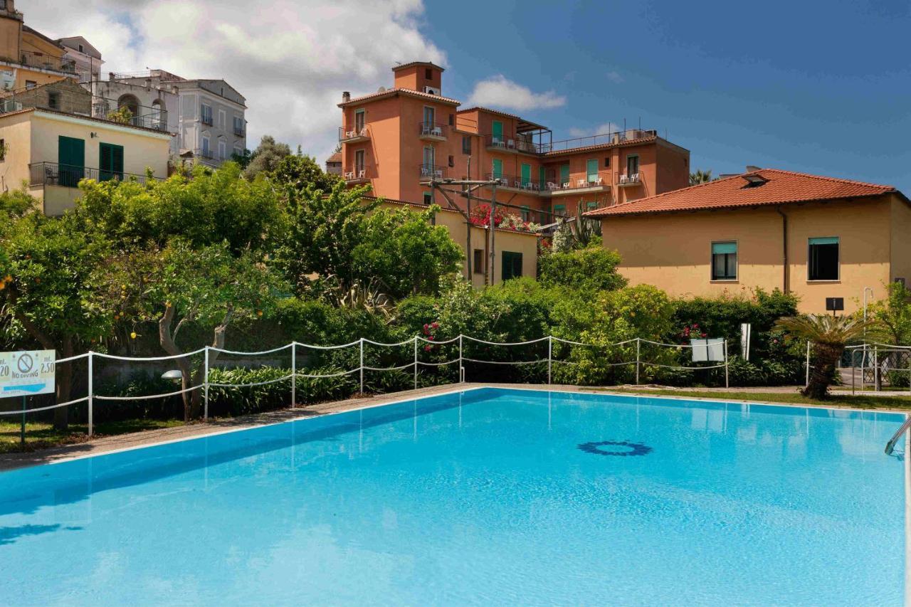 Hotel Girasole Sorrento Exterior foto
